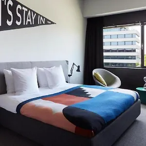 The Social Hub West 4 Star 4*, أمستردام هولندا
