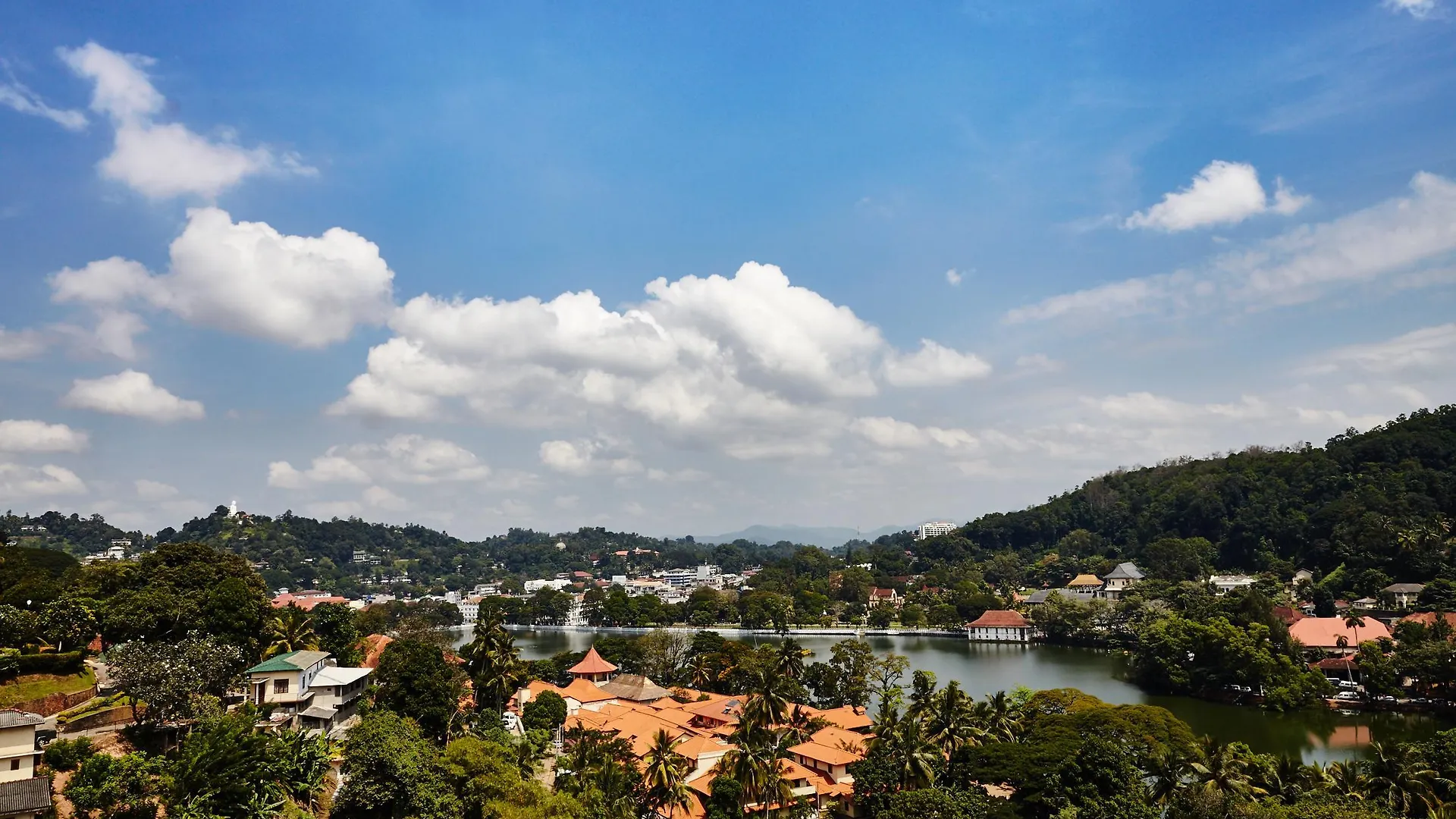 Radisson Hotel Kandy